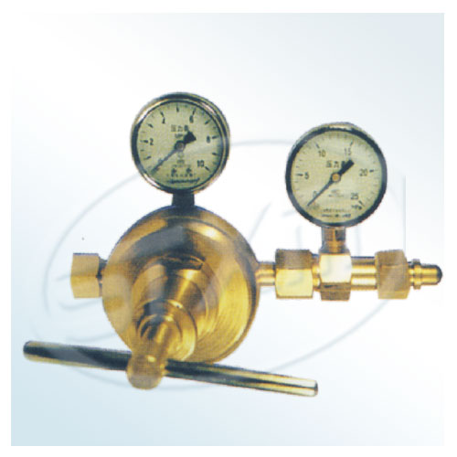 Gas pressure reducer